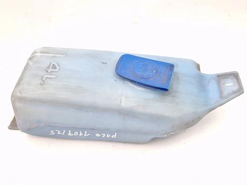 Używane Zbiornik płynu spryskiwaczy VW POLO CLASSIC (86C, 80) 1.0 (45 hp) 30347888