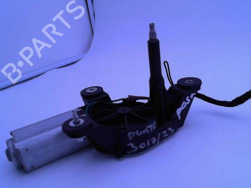 Used Rear wiper motor FIAT PUNTO (188_) 1.2 16V 80 (188.233, .235, .253, .255, .333, .353, .639,... (80 hp) 30340408