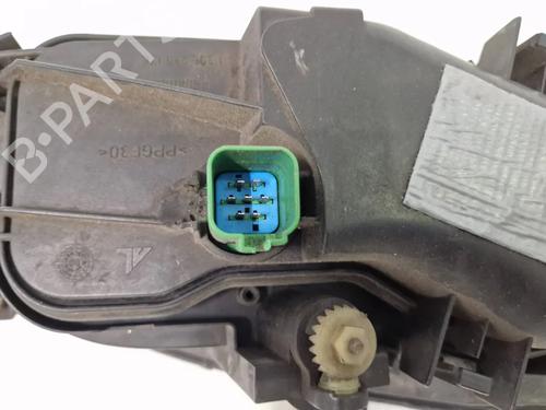 Left headlight FORD MONDEO III Turnier (BWY) 1.8 16V | BP30348413C28 