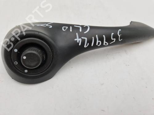 switch-renault-clio-iii-br01-cr01-2005-2006-2007-2008-2009-2010-2011-2012-2013-2014-30343992 main image