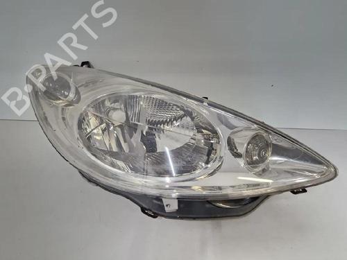 Right headlight PEUGEOT 1007 (KM_) 1.4 HDi | BP31825431C29