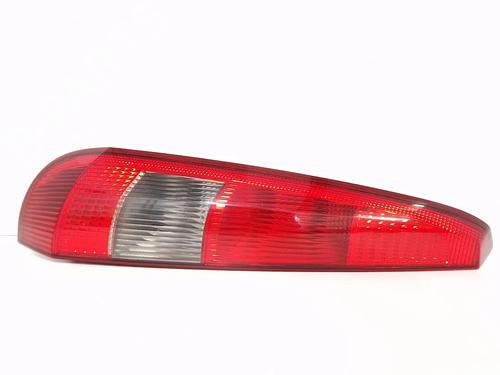 left-taillight-ford-fiesta-v-jh_-jd_-2001-2002-2003-2004-2005-2006-2007-2008-2009-2010-2011-2012-2013-2014-30344366 main image