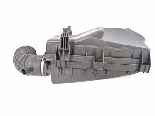 Used Air filter box FORD MONDEO III Turnier (BWY) 1.8 16V (110 hp) 30348414