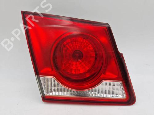 left-tailgate-light-chevrolet-cruze-j300-2009-30341222 main image