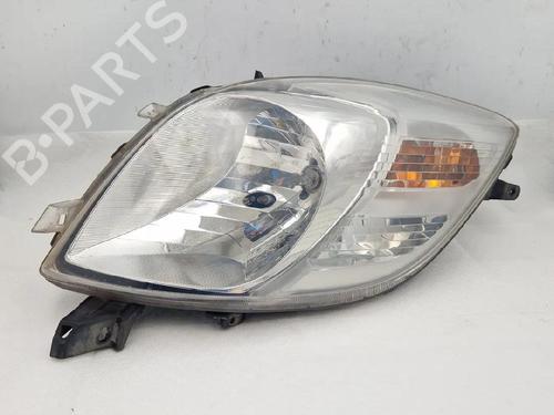 Used Right headlight TOYOTA YARIS (_P9_) 1.4 D-4D (NLP90_, NLP90R) (90 hp) 31082321