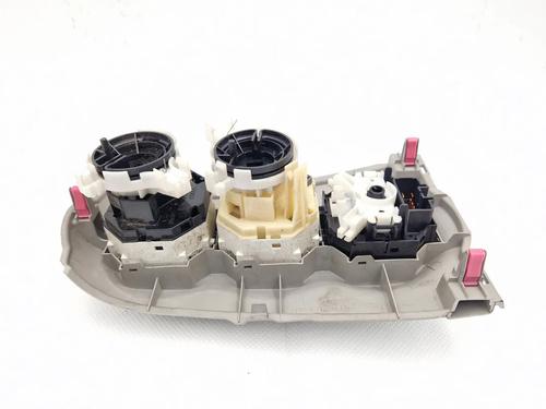 Climate control TOYOTA YARIS (_P9_) 1.3 VVT-i (SCP90_, SCP90R) | BP30346417I5