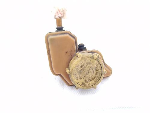 Used Brake fluid reservoir Brake fluid reservoir FORD FIESTA V (JH_, JD_) 1.25 16V (70 hp) 33747634 33747634