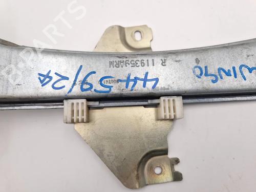 Front right window mechanism RENAULT TWINGO II (CN0_) 1.5 dCi (CN0E) | BP30346002C23