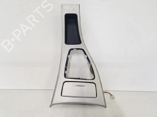 Used Middle console Middle console 37020200 37020200