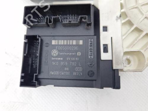 Right front window motor VW PASSAT B6 (3C2) 2.0 TDI | BP40528667E20 - Image 11