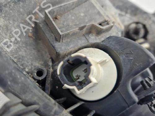 Right headlight TOYOTA YARIS (_P9_) 1.4 D-4D (NLP90_, NLP90R) | BP31082321C29 