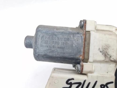 Right rear window motor BMW X3 (E83) 2.0 sd | BP37757631E22 - Image 4