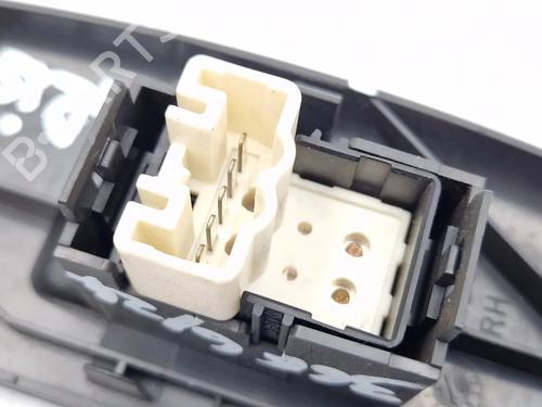 Right front window switch TOYOTA YARIS (_P1_) 1.4 D-4D (NLP10_, NLP10R) | BP30344597I26 - Image 5
