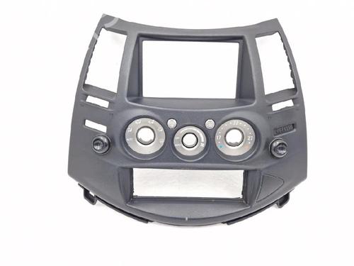 Middenconsole MITSUBISHI GRANDIS (NA_W) 2.0 DI-D (NA8W) (140 hp) 32743671