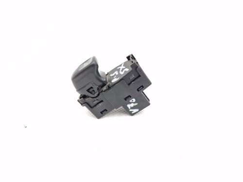 Left rear window switch VOLVO V70 II (285) D5 | BP30347297I29 - Image 3