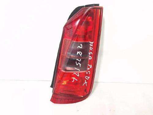 right-taillight-lancia-musa-350_-2004-2005-2006-2007-2008-2009-2010-2011-2012-30343096 main image