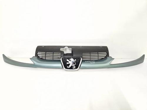 Used Grille PEUGEOT 206 Hatchback (2A/C) 1.4 i (75 hp) 30350860