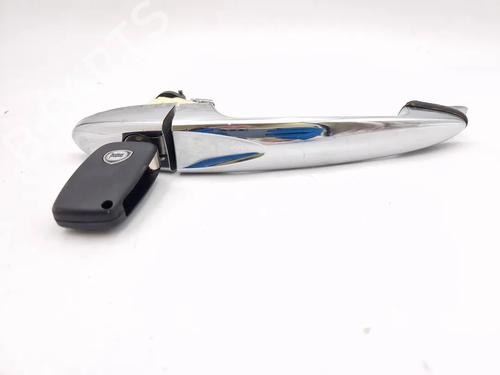 front-left-exterior-door-handle-lancia-ypsilon-843_-2003-2004-2005-2006-2007-2008-2009-2010-2011-30343188 main image