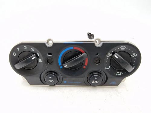 Used Climate control FORD FUSION (JU_) 1.25 (75 hp) 30341695