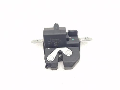 Used Tailgate lock Tailgate lock LANCIA YPSILON (312_) 1.2 (312.PXA1A, 312.YXA1A) (69 hp) 39578240 39578240