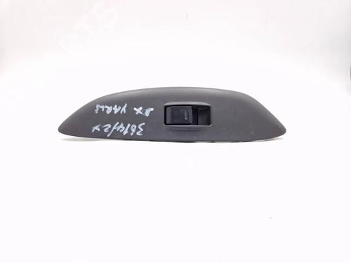 Used Right front window switch TOYOTA YARIS (_P1_) 1.4 D-4D (NLP10_, NLP10R) (75 hp) 30344645