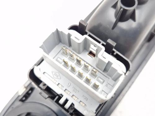 Left front window switch RENAULT CLIO III (BR0/1, CR0/1) 2.0 16V (BR0C, BR0K, CR0C, CR0K) | BP30342379I27 