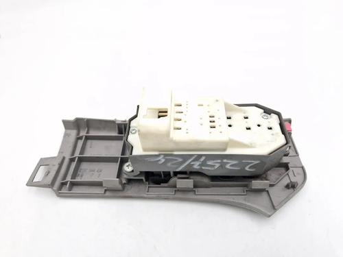 Switch TOYOTA YARIS (_P9_) 1.3 VVT-i (SCP90_, SCP90R) | BP30343670I30