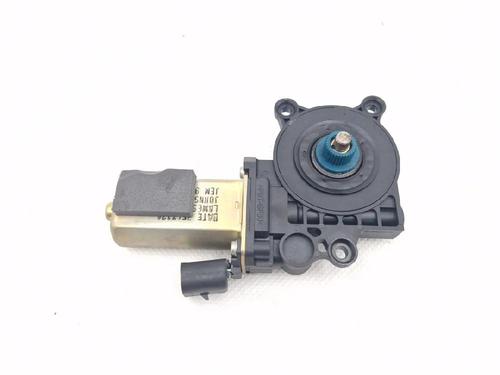 Rudehejsemotor forskærm højre Rudehejsemotor forskærm højre LANCIA YPSILON (843_) 1.3 D Multijet (843.AXE11, 843.AXE1A) (90 hp) 33840515 33840515