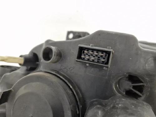 Right headlight PEUGEOT 1007 (KM_) 1.4 HDi | BP31825431C29