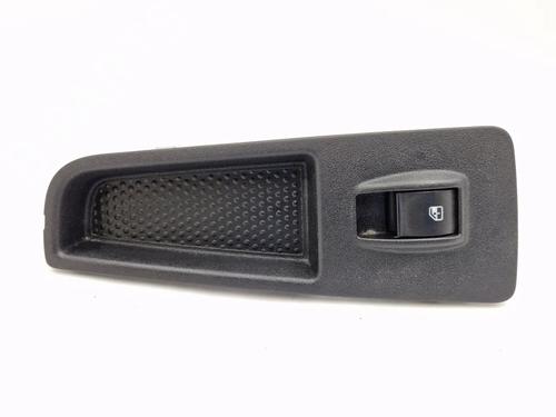 Used Left front window switch Left front window switch FIAT BRAVO II (198_) 1.4 (198AXA1B) (90 hp) 30343106 30343106