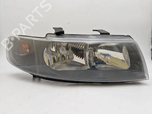 Used Right headlight Right headlight SEAT LEON (1M1) 1.4 16V (75 hp) 30343107 30343107