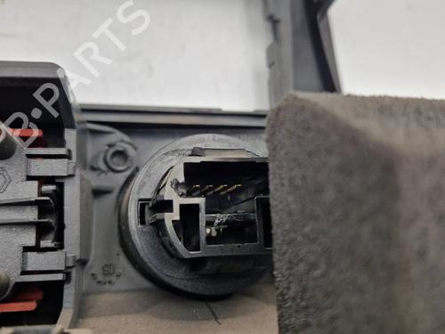 Middle console RENAULT MEGANE II Estate (KM0/1_) 1.5 dCi (KM16, KM1E) | BP30345315I22 