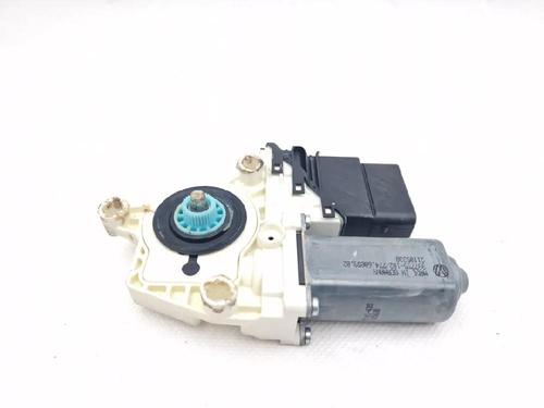 Used Right rear window motor Right rear window motor VW GOLF PLUS V (5M1, 521) 1.2 TSI (105 hp) 34390937 34390937