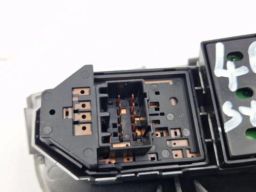 Switch KIA SPORTAGE II (JE_, KM_) 2.0 CRDi | BP30346069I30