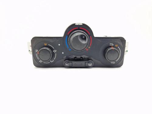 climate-control-renault-clio-iii-br01-cr01-2005-2006-2007-2008-2009-2010-2011-2012-2013-2014-30345951 main image