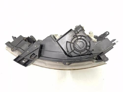 Right headlight MITSUBISHI GRANDIS (NA_W) 2.0 DI-D (NA8W) | BP32111421C29 