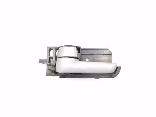 Used Front left interior door handle SUZUKI SWIFT III (MZ, EZ) 1.3 DDiS (RS413D) (75 hp) 30348791