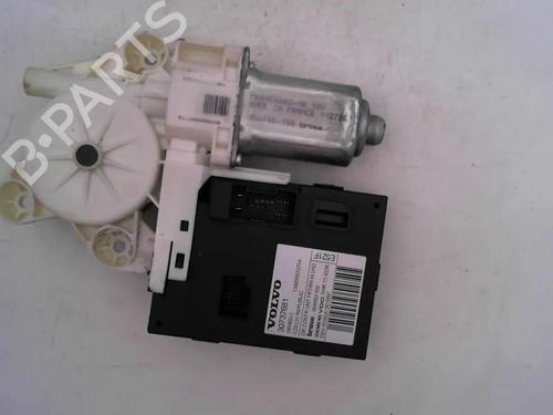 Used Right front window motor Right front window motor VOLVO V50 (545) 2.0 D (136 hp) 30340828 30340828