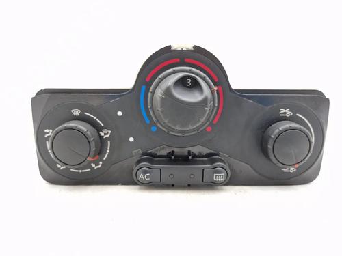 climate-control-renault-clio-iii-br01-cr01-2005-2006-2007-2008-2009-2010-2011-2012-2013-2014-30342678 main image