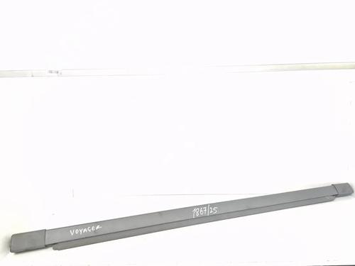 Used Rear parcel shelf CHRYSLER VOYAGER IV (RG, RS) 2.5 CRD (141 hp) 30349137