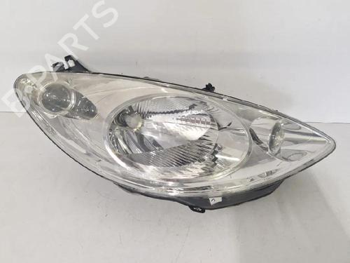Used Right headlight Right headlight PEUGEOT 1007 (KM_) 1.4 HDi (68 hp) 36353182 36353182