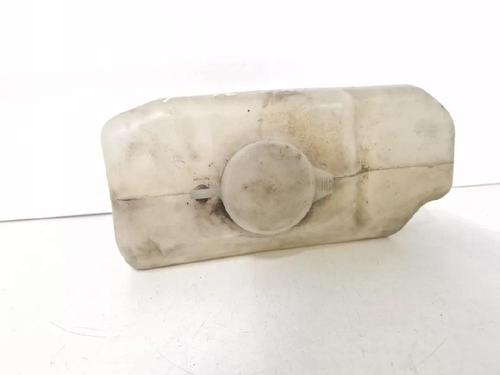 Used Windscreen washer tank Windscreen washer tank VOLVO 240 (P242, P244) 2.0 (121 hp) 39738981 39738981
