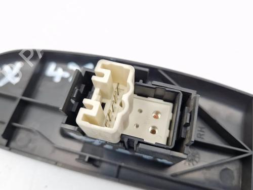 Right front window switch TOYOTA YARIS (_P1_) 1.4 D-4D (NLP10_, NLP10R) | BP30346041I26  - Image 6