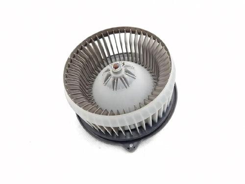 Used Heater blower motor MITSUBISHI GRANDIS (NA_W) 2.0 DI-D (NA8W) (140 hp) 32111412