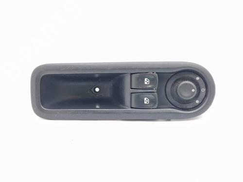Used Left front window switch RENAULT CLIO III (BR0/1, CR0/1) 2.0 16V (BR0C, BR0K, CR0C, CR0K) (139 hp) 30343957