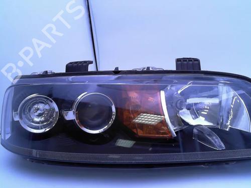 Used Right headlight FIAT PUNTO (188_) 1.2 16V 80 (188.233, .235, .253, .255, .333, .353, .639,... (80 hp) 30340406
