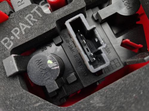 Right taillight PEUGEOT 206+ (2L_, 2M_) 1.4 i (2LKFWA, 2MKFWA) | BP30343154C35 