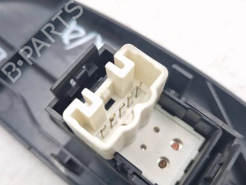 Right front window switch TOYOTA YARIS (_P1_) 1.4 D-4D (NLP10_, NLP10R) | BP30342190I26 