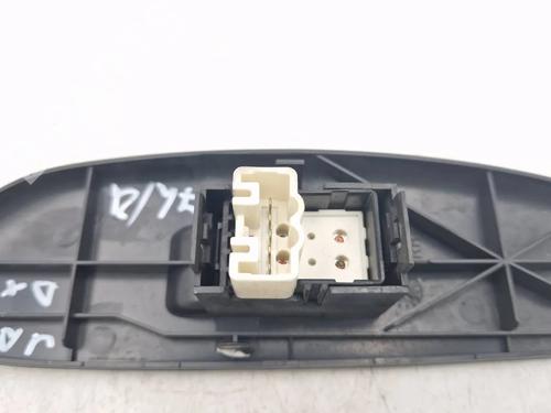 Right front window switch TOYOTA YARIS (_P1_) 1.4 D-4D (NLP10_, NLP10R) | BP30342190I26 