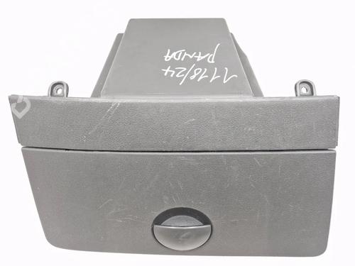 Portabicchieri/Oggetti FIAT PANDA (169_) 1.1 (169.AXA1A) (54 hp) 30341763